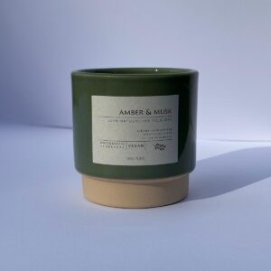 Geurkaars Sojawas Amber & Musk_size groot_groen